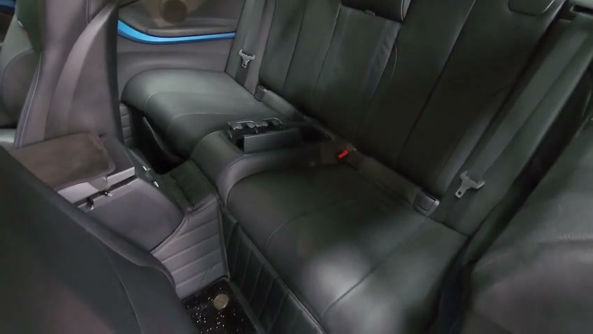 BMW 428i 後排真皮座椅清潔保養後