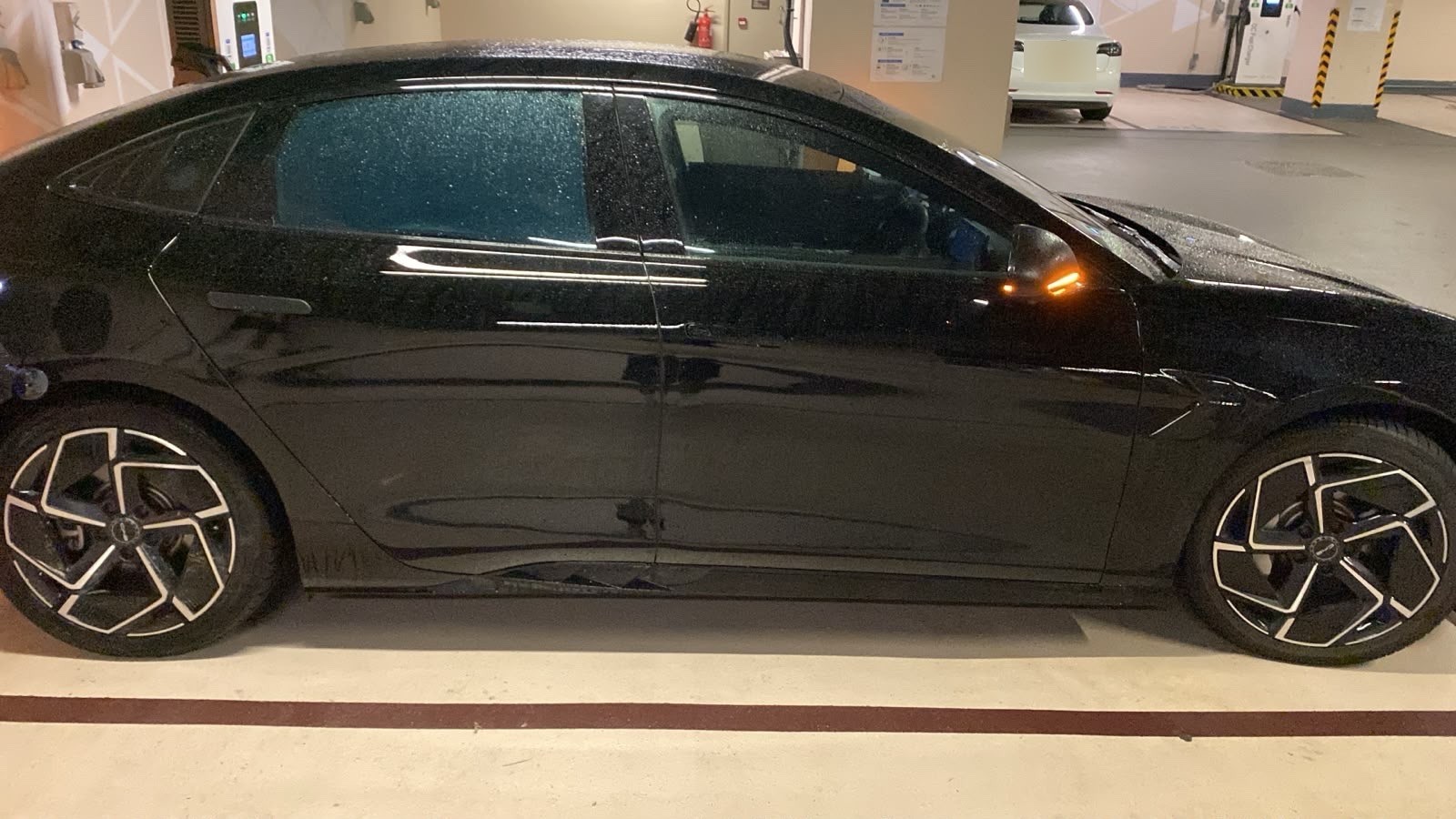 BYD Seal 海豹前門車裙刮花鈑金打正噴漆拋光打蠟完成
