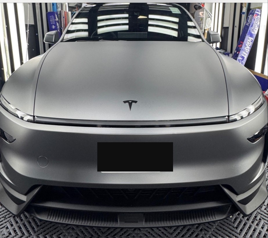 Tesla Model Y 啞黑灰全車改色 wrap