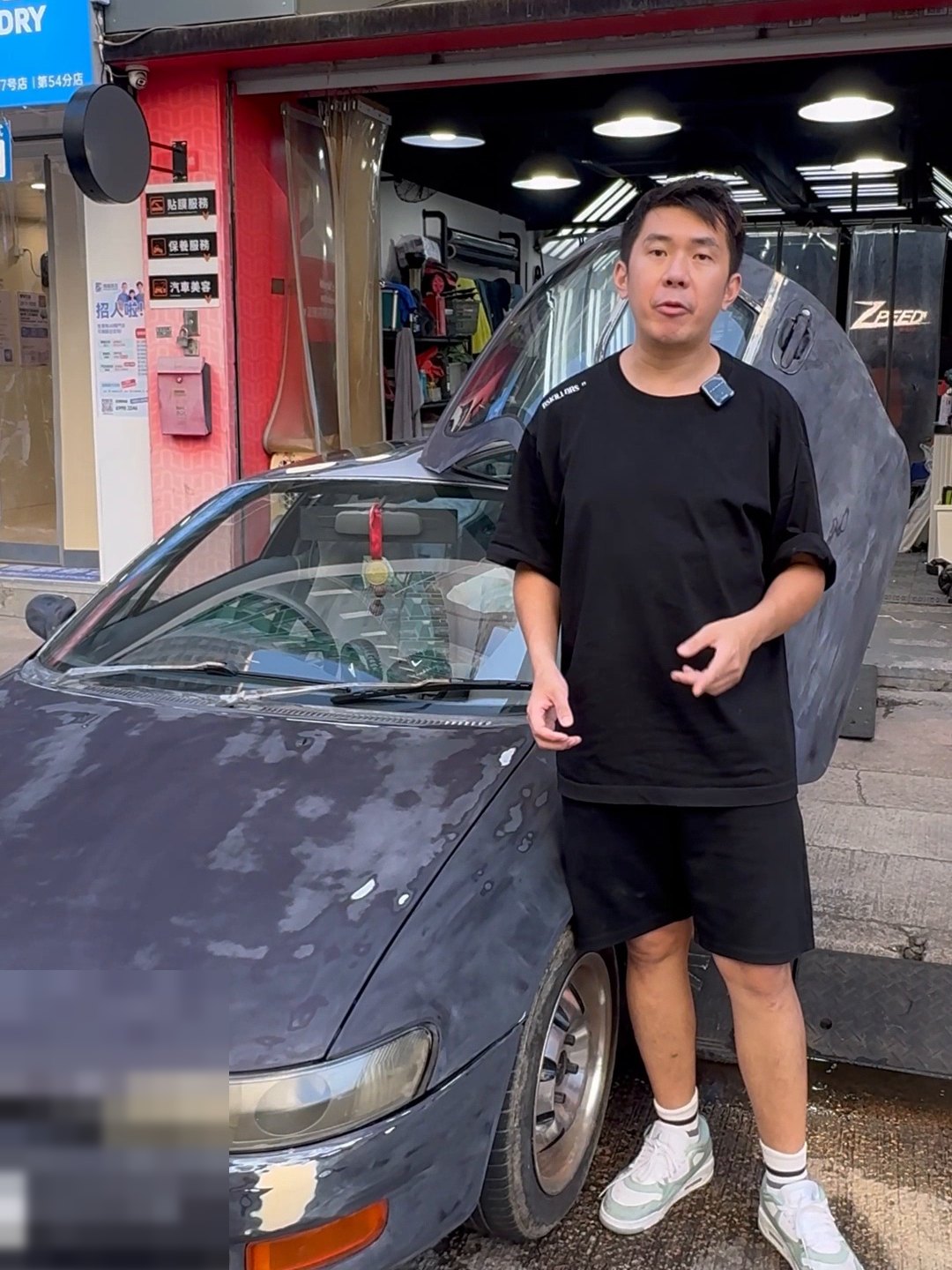 Toyota Sera 全車批灰打磨後停喺 ZPAINT 門口，車牌已遮蓋