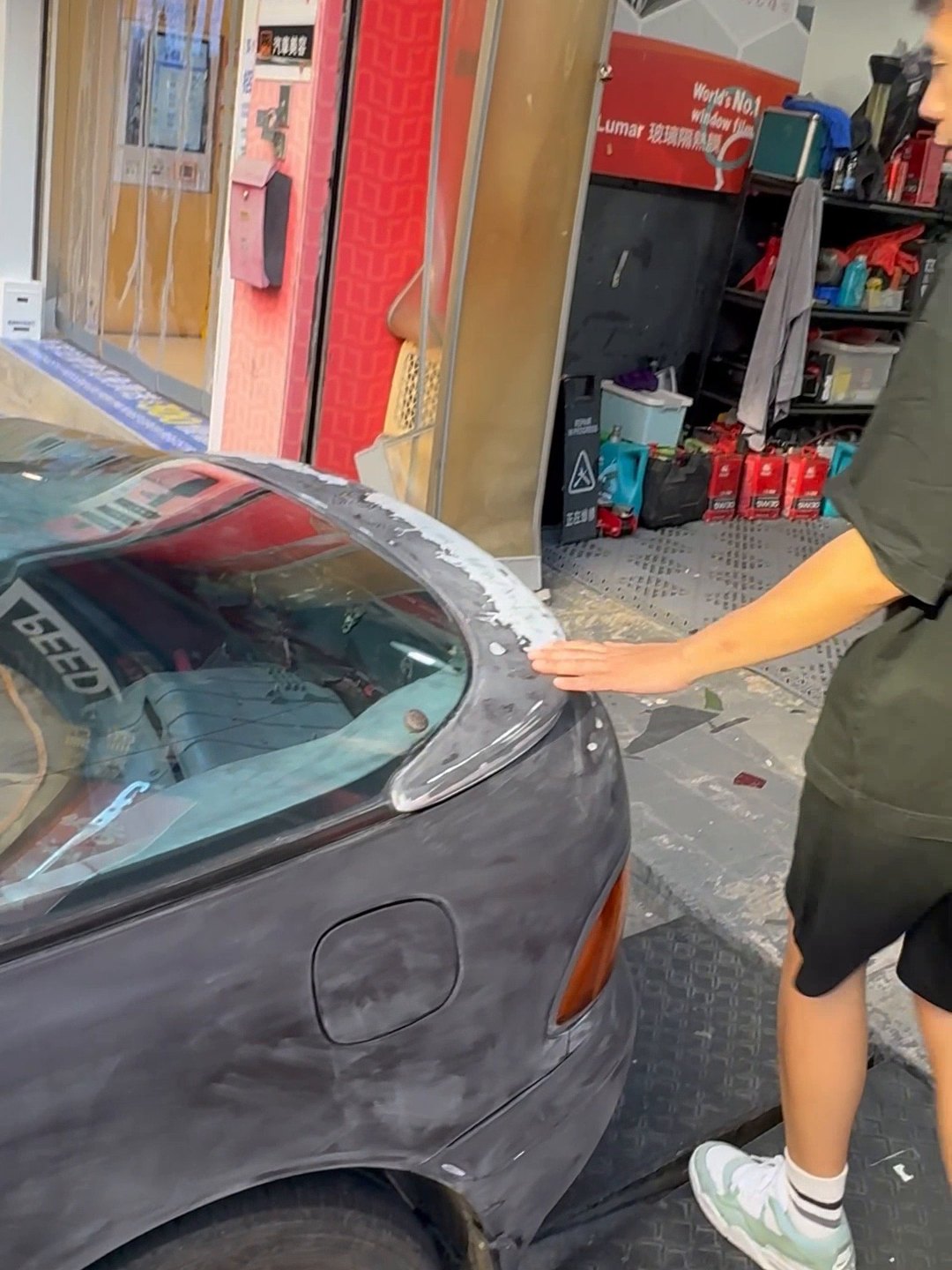 Toyota Sera 車尾尾翼起水泡位處理後